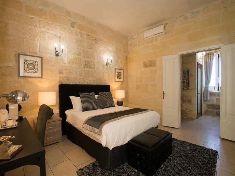 ホテル Julesy'S Bnb Cospicua エクステリア 写真