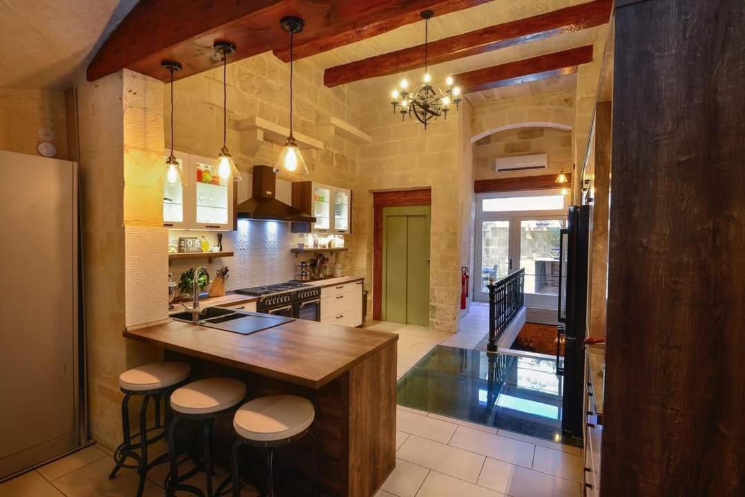 ホテル Julesy'S Bnb Cospicua エクステリア 写真